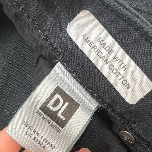 DL1961 Azalea Relaxed Skinny Jean in Nemesis Black Size 28” Distressed REVOLVE - Picture 4 of 13